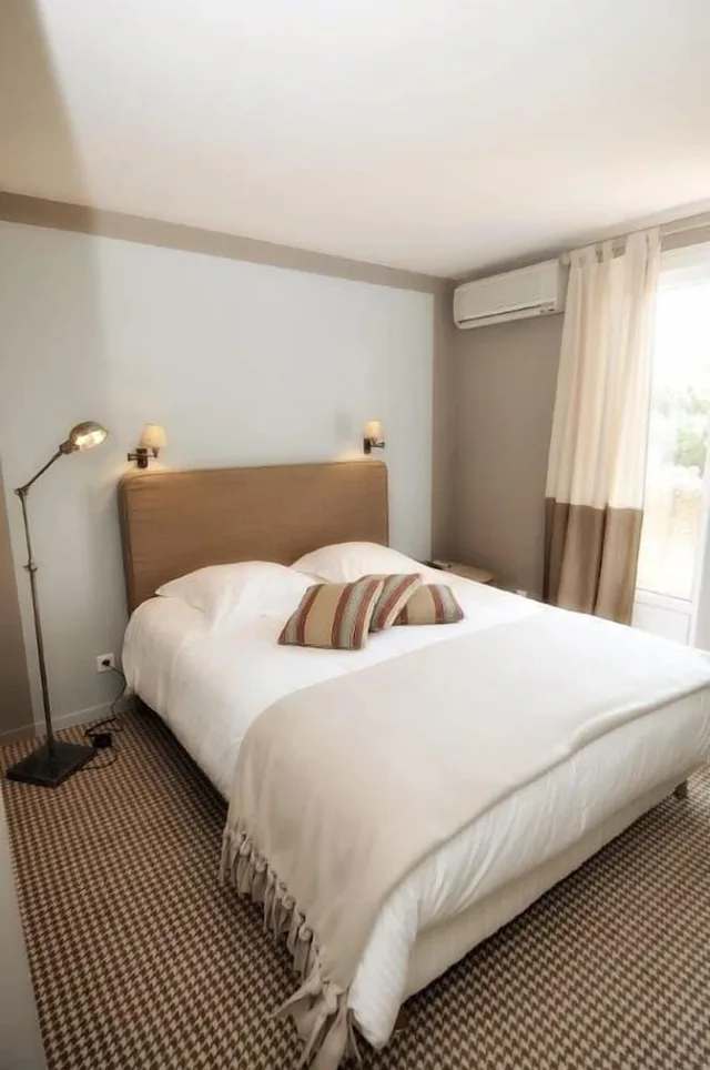 غرفة ثلاثية، Hotel Santa Maria 2/4