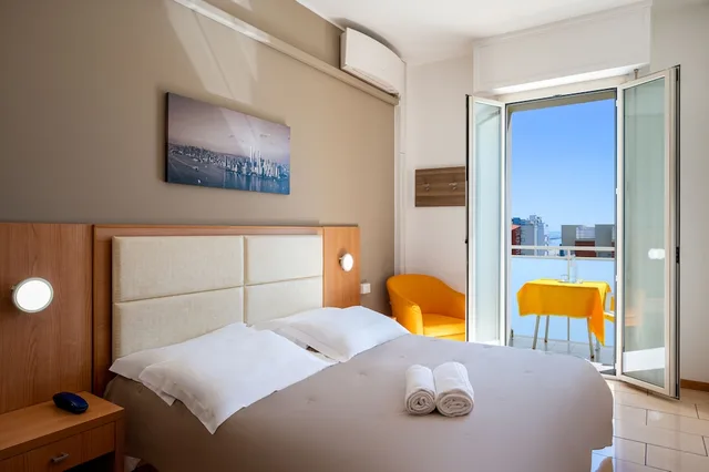 غرفة سوبيريور بسرير كوين، Hotel Figaro 1/5
