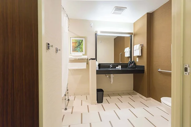 Room, King Bed, Accessible, Fairfield Inn And Suites Jamestown 2/2