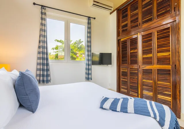 Sol, Villa, Twin Beds, 2 King Beds, Queen Bed، Belizean Cove Estates 5/9