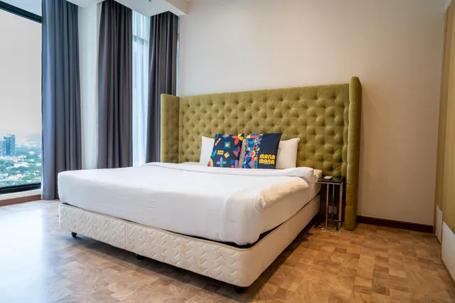 جناح بريميوم بسرير كينج، Expressionz Professional Suites by G Suites 2/2