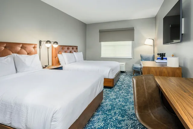 Standard, 2 Queen Beds, Country Inn & Suites By Radisson Manchester Airport Nh 4/6