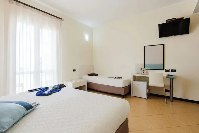غرفة ثلاثية بثلاثة أسرّة، Cerri Hotel 2/8