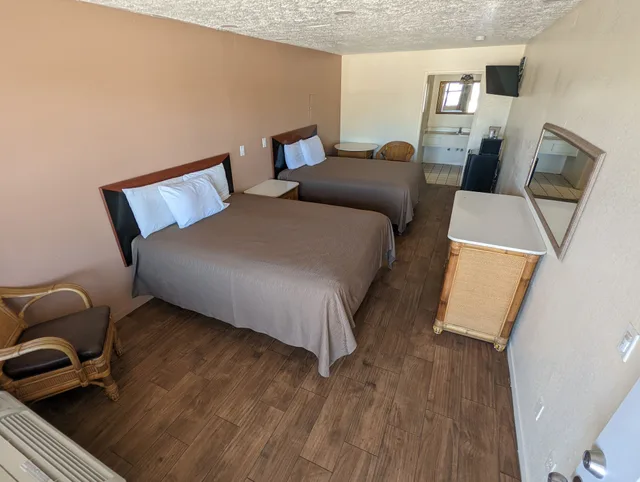 غرفة بسريرين كوين، Summer Breeze Motel 5/7