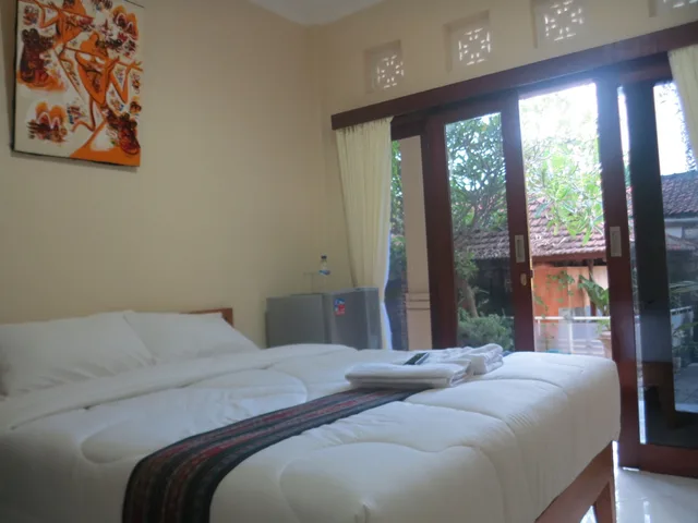 غرفة ديلوكس بسرير كوين بغرفة نوم واحدة، Sari Buana Bed Breakfast 1/10