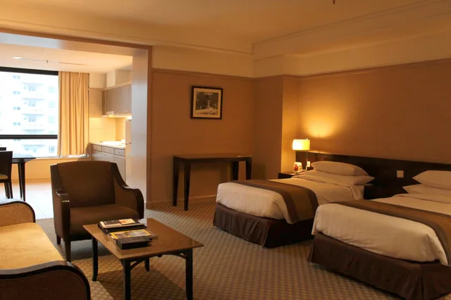 جناح سوبيريور بسريرين فرديين، Pacific Regency Hotel Suites 1/3