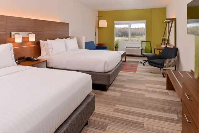غرفة بسريرين كوين لذوي الإعاقة، Holiday Inn Express Suites St Petersburg Seminole Area 1/5