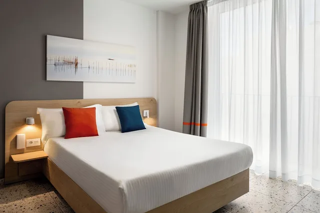 Superior, Double Bed, Argento Hotel 1/10
