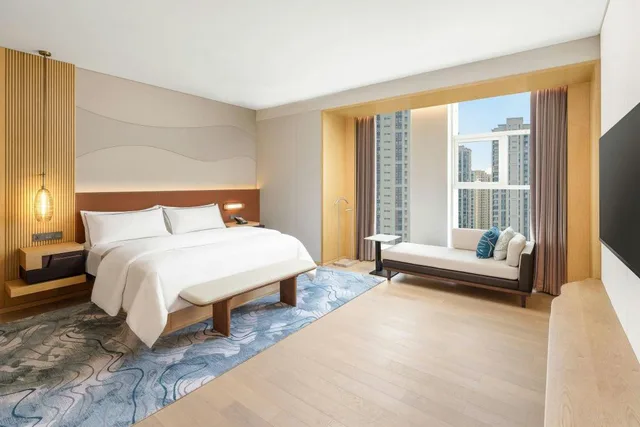 Westin, Suite, King Bed, Lake View, Club Lounge Access، The Westin Wuhan Hanyang 1/3
