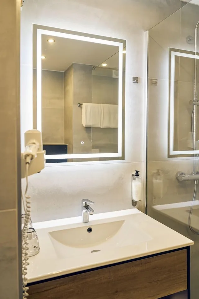 غرفة تنفيذية مفردة، Arthotel ANA im Olympiapark 2/3