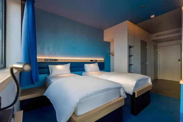 غرفة بسرير كوين، Yooma Urban Lodge Paris Tour Eiffel 2/2