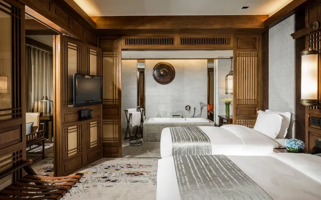 Junior Suite, Single Bed, Club Lounge Access, INTERCONTINENTAL LIJIANG ANCIENT TOWN RESORT 3/8
