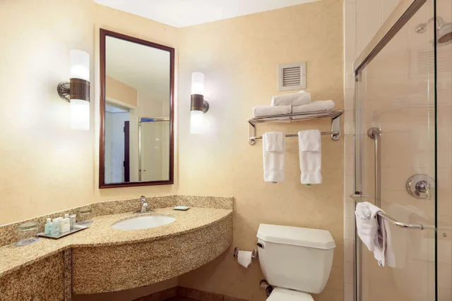 جناح جونيور، Wyndham Boston Beacon Hill 3/4