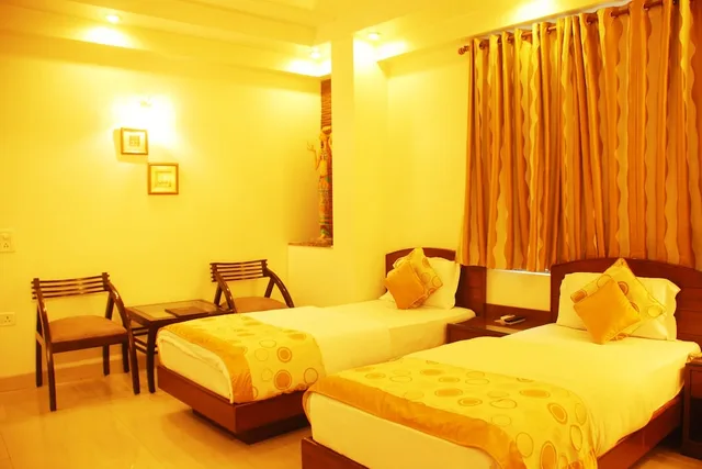 غرفة تنفيذية بسرير مزدوج، Hotel Shipra International 4/9