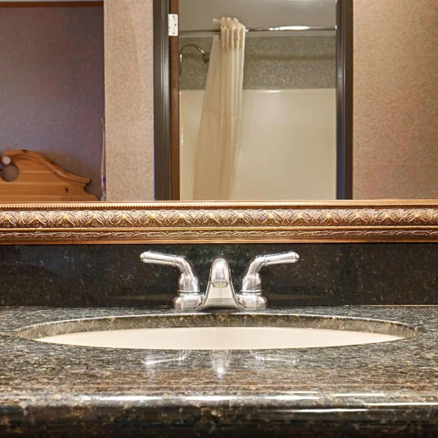 Suite, Queen Bed, Lake View, Best Western Plus Dockside Waterfront Inn 3/3