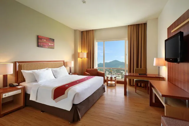 غرفة سوبيريور ديلوكس مزدوجة، SWISS-BELHOTEL MALEOSAN MANADO 3/10