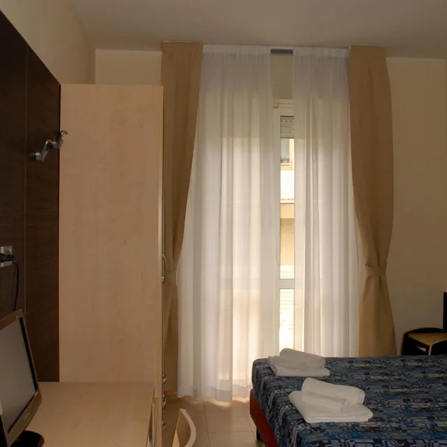 Room, Triple, Balcony, Hotel Arno Rimini 2/3