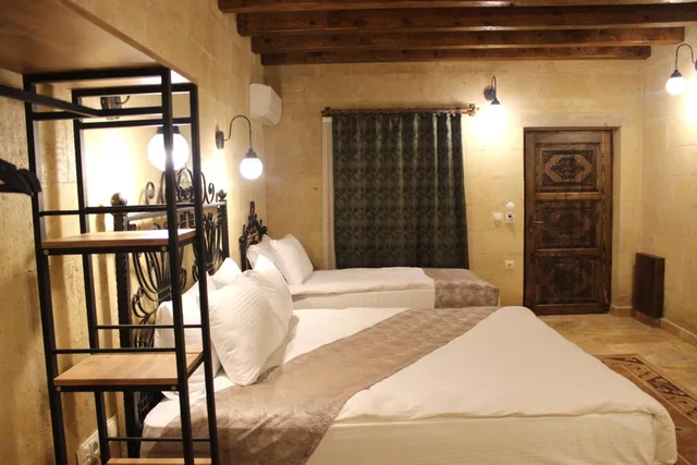 غرفة ثلاثية بحوض استحمام، Kayra cave suites 1/9