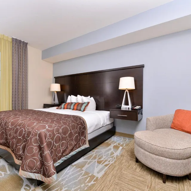جناح بسرير كينج بغرفتي نوم، Staybridge Suites San Antonio - Stone Oak 1/1