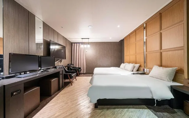غرفة بريميوم بسريرين منفصلين، Elga Hotel 4/5