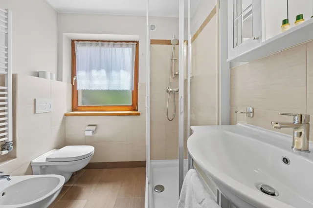 2 Bedrooms, Apartment, 1 Single and 2 Double Beds, Balcony، Residence Lagorai 7/10