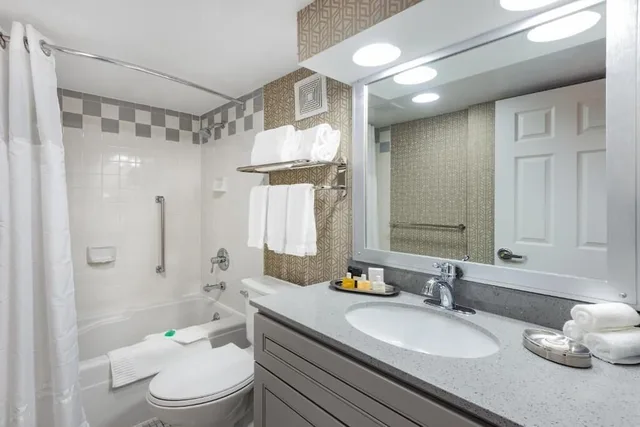 جناح سوبيريور بسرير كينج بغرفة نوم واحدة، The Americus Hotel Trademark Collection by Wyndham 3/4