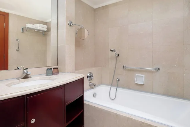 Tower, Club, Twin Beds، Sheraton Nanjing Kingsley Hotel and Towers 8/10