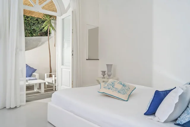 غرفة كلاسيكية بسرير كوين، Suite Time Capri Villa La Pergola 2/5