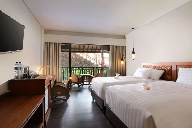 غرفة ديلوكس بسريرين منفصلين بإطلالة على المسبح، Best Western Premier Agung Resort Ubud 1/3