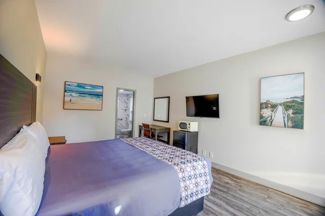 غرفة بسرير كينج لغير المدخنين، Sunrise Inn by OYO Titusville FL 2/10