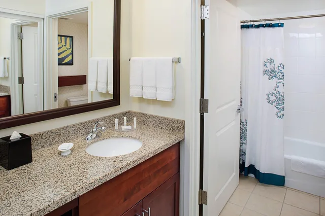 جناح بسرير كينج بغرفة نوم واحدة، Residence Inn by Marriott Bellevue Downtown 3/9