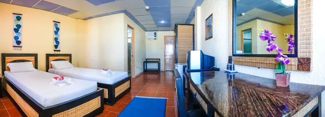 Room, Twin Beds, Beach Front، Marlins Beach Resort 4/6