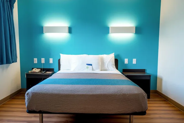 غرفة بسرير كوين لذوي الإعاقة، Motel6 Pottstown, PA 6/10
