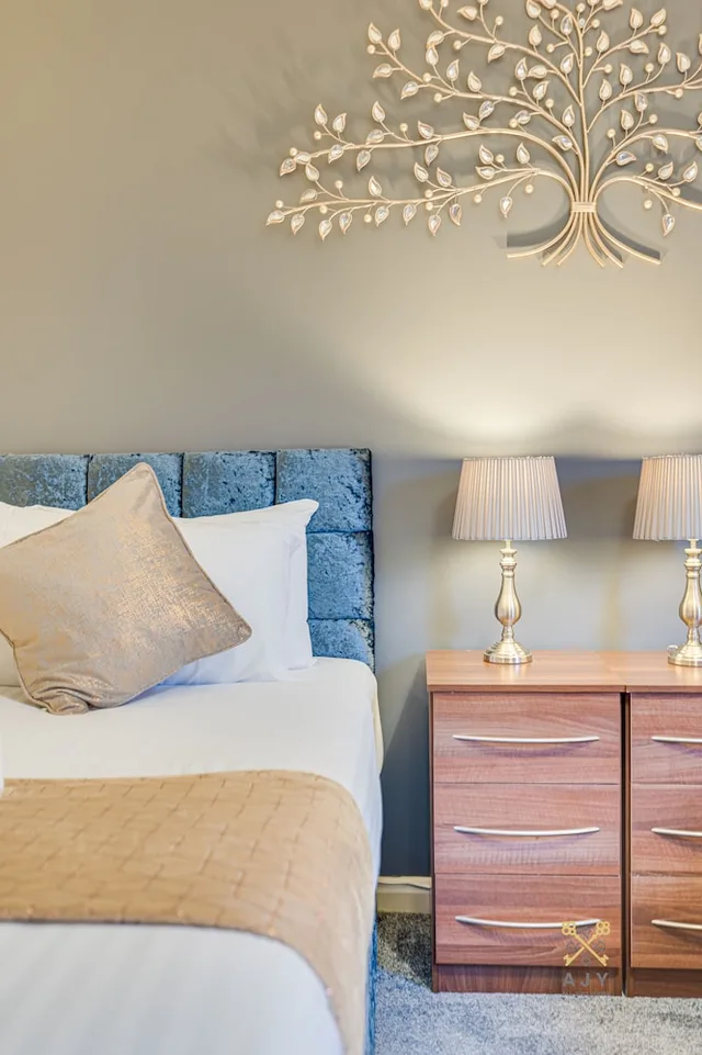 شقة سوبيريور بسرير كينج وسريرين منفصلين بغرفتي نوم مع أريكة، Mica Point City Centre Apartment 5/10