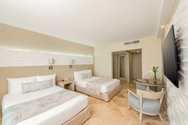غرفة سوبيريور بسريرين مزدوجين بإطلالة على البحر، Krystal Grand Cancun All Inclusive 3/10