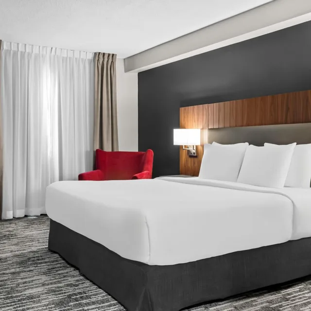 Efficiency, Superior, King Bed، Country Inn And Suites By Radisson Winnipeg Mb 1/8