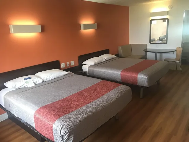 غرفة ديلوكس بسرير كينج للمدخنين لذوي الإعاقة، Motel6 Houston Tx East 2/10