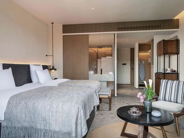 Deluxe, King Bed, Private Garden, Terrace، DongFengYun Hotel Mi'Le - MGallery Collection 1/5