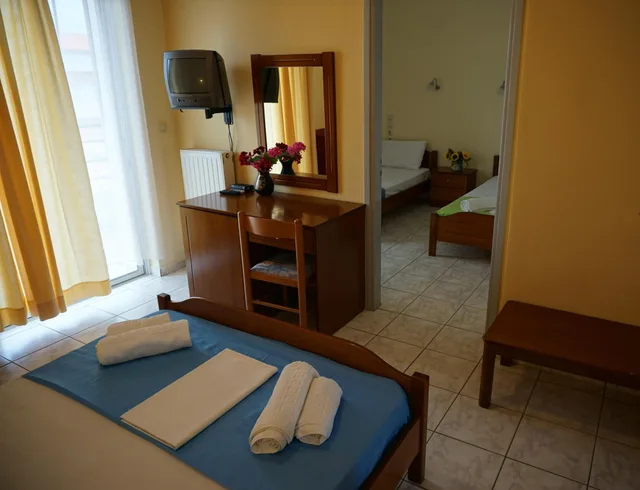 غرفة رباعية، Hotel Iraklis 6/10