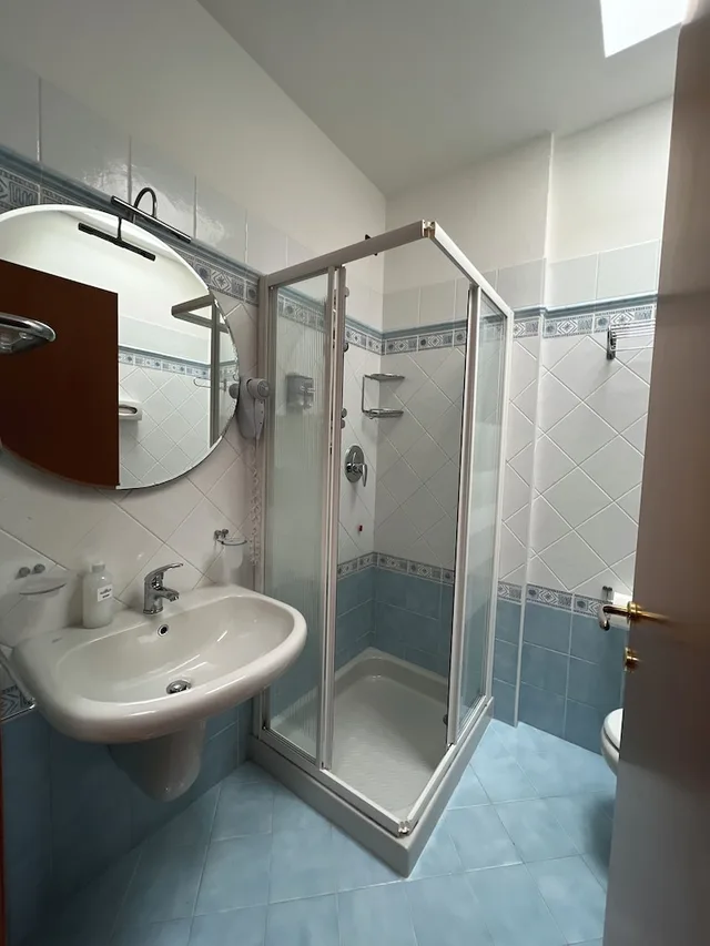 جناح عائلي بسرير مزدوج وسرير فردي وسرير بطابقين، Hotel Alemagna 3/3