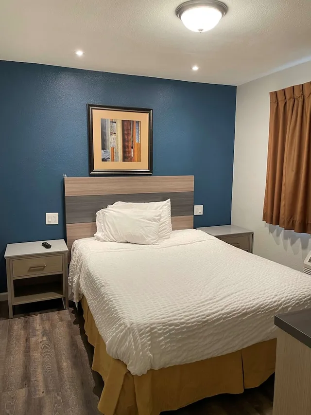 Suite, 2 Queen Beds, SureStay Hotel by Best Western San Rafael 6/10