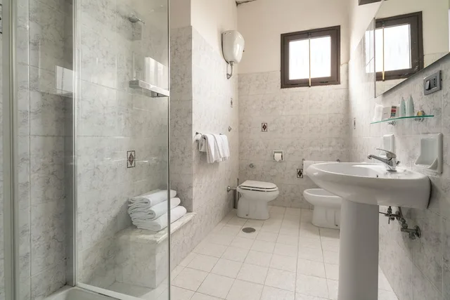 غرفة قياسية ثلاثية، Hotel Palace 4/5