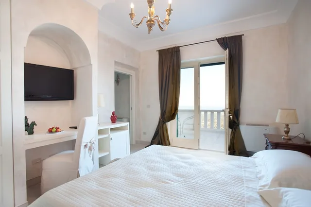 2 Bedrooms, Grand, Suite, Double Bed, 2 Bathrooms، Al Mirador Resort 1/2