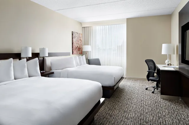 غرفة بسريرين كوين لذوي الإعاقة، Cleveland Marriott East 1/1