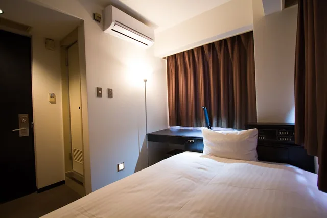 Single, Double Bed, Smoking, Green Rich Hotel Oita Miyako-Machi 2/3
