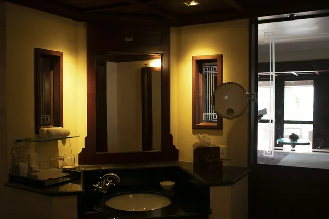 غرفة بريميير بسرير كينج بإطلالة على البحر، The Leela Kovalam A Raviz Hotel 4/7