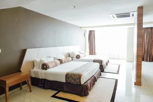 جناح، Sfera Hotel 1/1