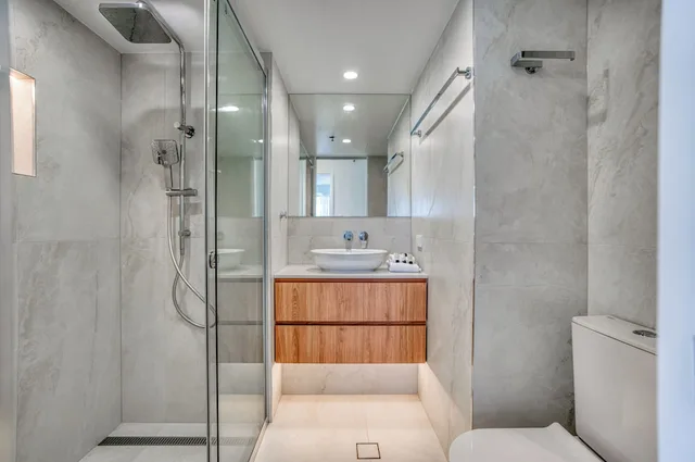 شقة سيغنتشر بسرير كوين وسريرين منفصلين بغرفتي نوم، Talisman Apartments 7/7
