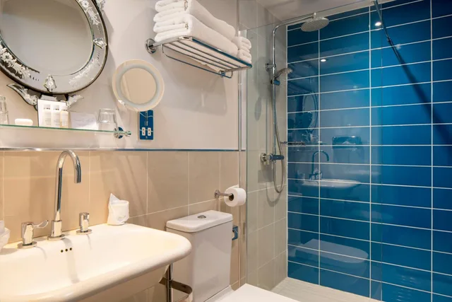 غرفة سوبيريور بسرير كوين، Vanbrugh House Hotel 5/6