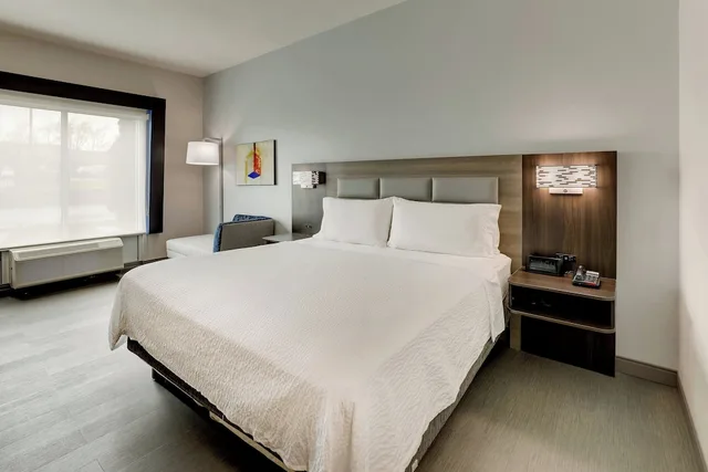 غرفة قياسية بسرير كينج لذوي الإعاقة، Holiday Inn Express Hotel Suites Richmond 3/7
